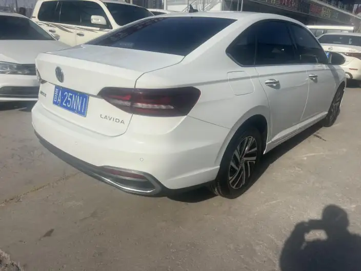 Volkswagen Lavida 2023 Model Facelift 1.5L Automatic Five million editions – фото 5