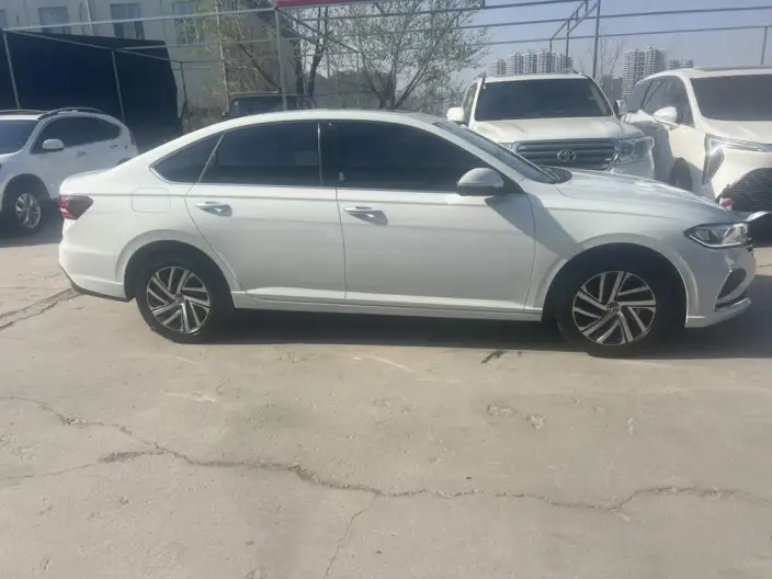 Volkswagen Lavida 2023 Model Facelift 1.5L Automatic Five million editions – фото 6