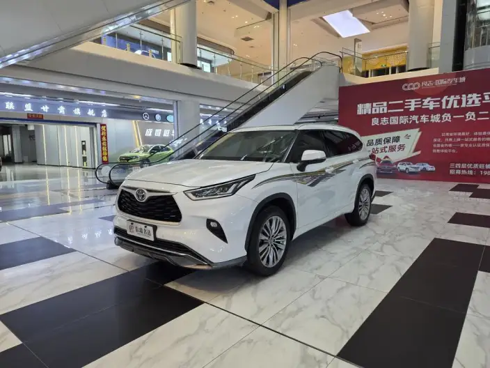 Toyota Highlander 2022 Model Hybrid 2.5L 4WD Premium Edition 7 seat – фото 1