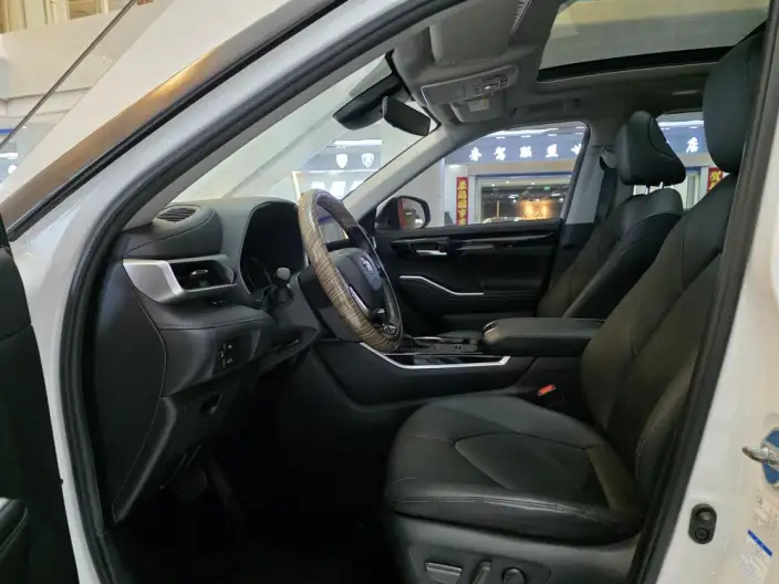 Toyota Highlander 2022 Model Hybrid 2.5L 4WD Premium Edition 7 seat – фото 18