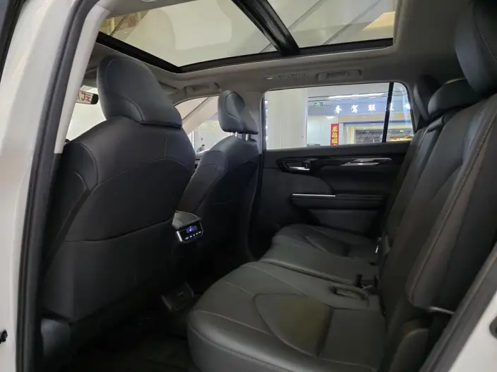 Toyota Highlander 2022 Model Hybrid 2.5L 4WD Premium Edition 7 seat – фото 19