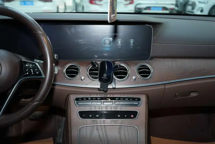 Mercedes-Benz E-Class 2021 Model Facelift E 260 L sedan – фото 10