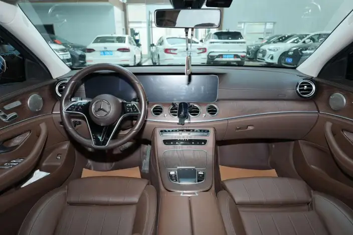 Mercedes-Benz E-Class 2021 Model Facelift E 260 L sedan – фото 15