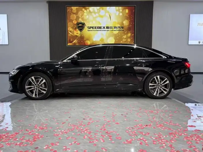 Audi A6L 2024 Model 40 TFSI Luxury Dynamic Model – фото 3
