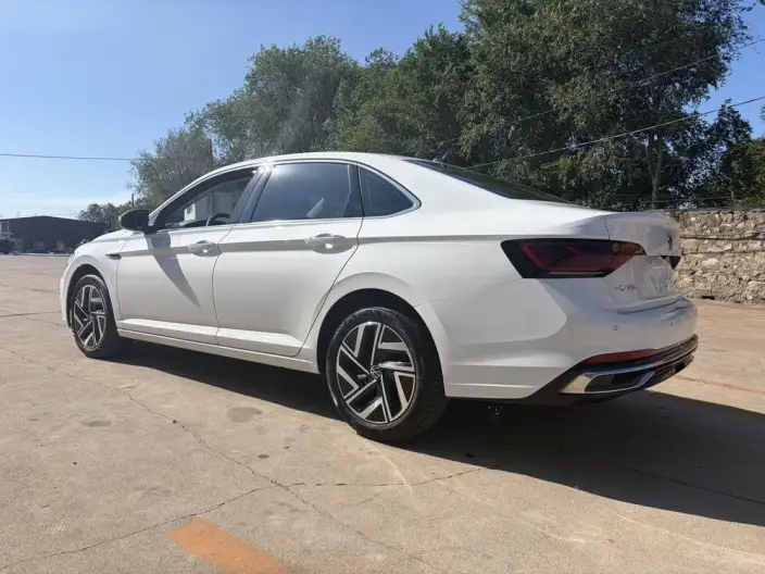 Volkswagen Sagitar 2023 Model 280TSI DSG Beyond Edition Plus – фото 4