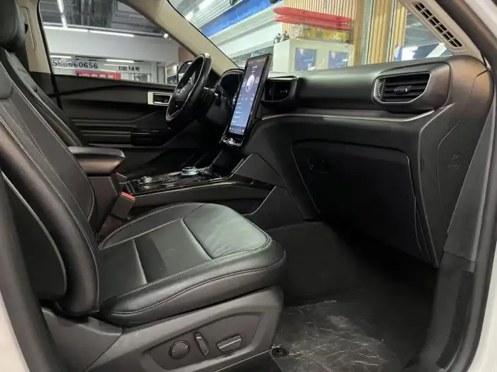 Ford Explorer 2020 Model EcoBoost 285 4WD Fashion edition 7 seat – фото 11