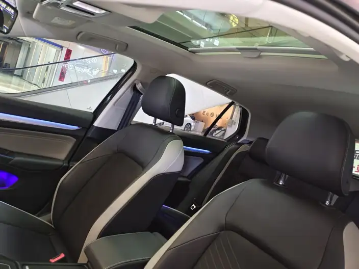 Volkswagen Golf 2023 Model Facelift 280TSI DSG Pro – фото 21