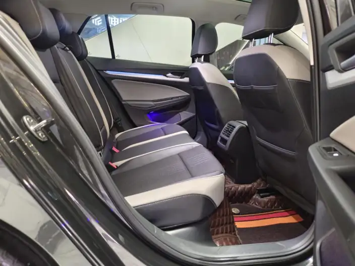 Volkswagen Golf 2023 Model Facelift 280TSI DSG Pro – фото 23