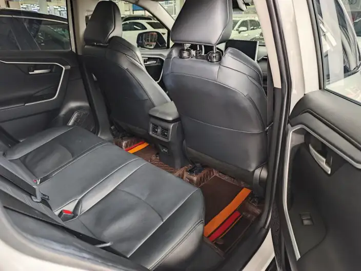 Toyota Wildlander 2022 Model 2.0L 4WD Luxury PLUS Edition – фото 8