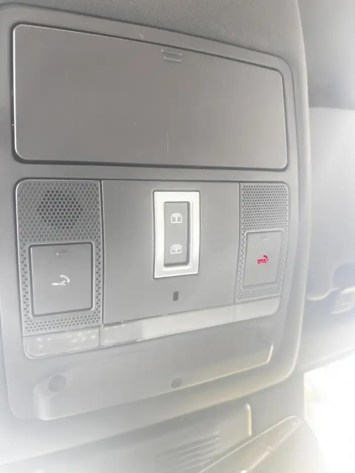 Land Rover Discovery Sport 2022 Model 249PS R-Dynamic S Performance version 5 seat – фото 17