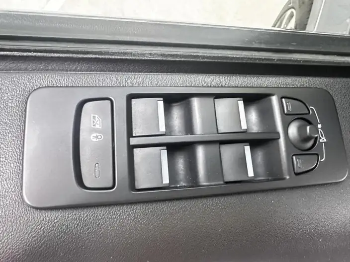 Land Rover Discovery Sport 2022 Model 249PS R-Dynamic S Performance version 5 seat – фото 29