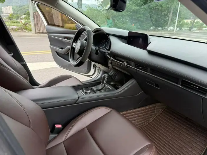 Mazda3 Axela 2021 Model 1.5L Automatic Zhi Model Edition – фото 7