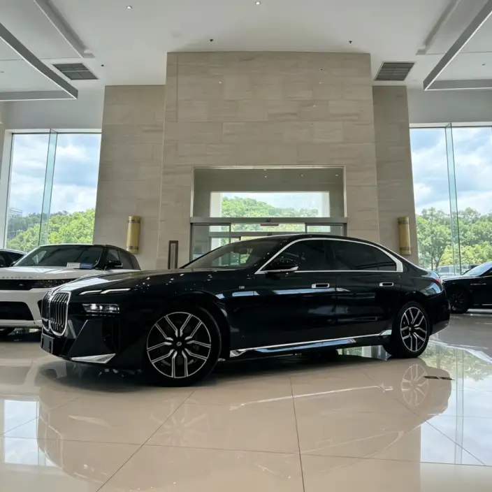 BMW 7 Series 2023 Model 735Li M Sports Set – фото 1