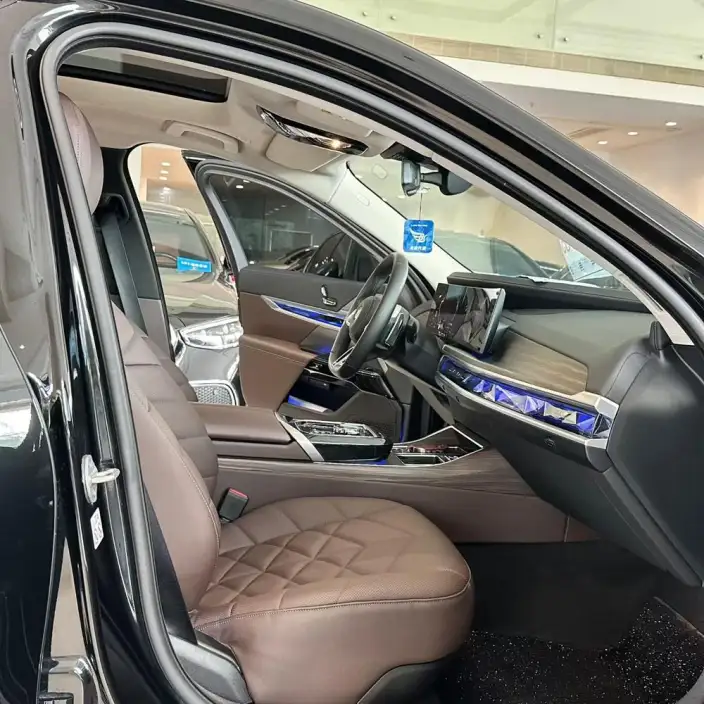 BMW 7 Series 2023 Model 735Li M Sports Set – фото 9