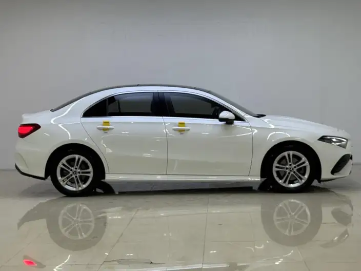 Mercedes-Benz A-class 2024 Model Facelift II A 180 L – фото 8