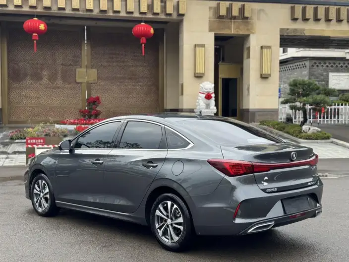 Changan Eado 2023 Model PLUS Changxiang Edition Blue whale NE 1.4T GDI DCT Noble Model – фото 5