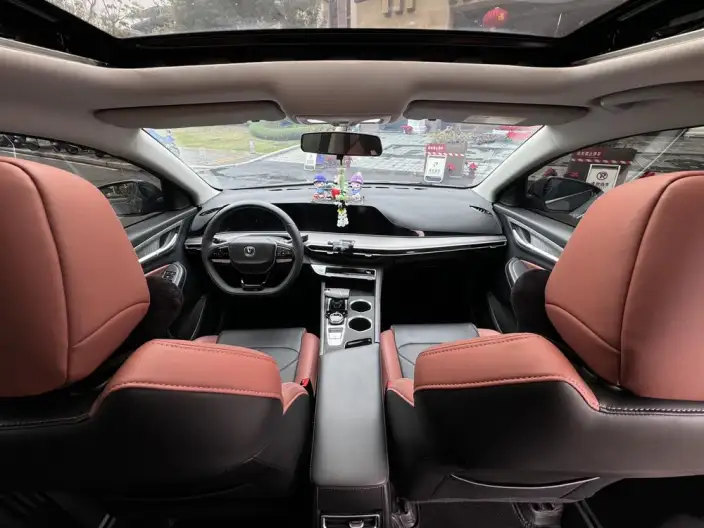 Changan Eado 2023 Model PLUS Changxiang Edition Blue whale NE 1.4T GDI DCT Noble Model – фото 18