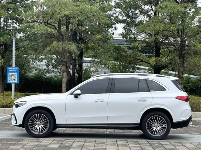 Mercedes-Benz GLC 2024 Model GLC 300 L 4MATIC Dynamic Model 5 seat – фото 3