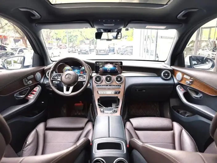 Mercedes-Benz GLC 2021 Model GLC 300 L 4MATIC Dynamic Model – фото 5