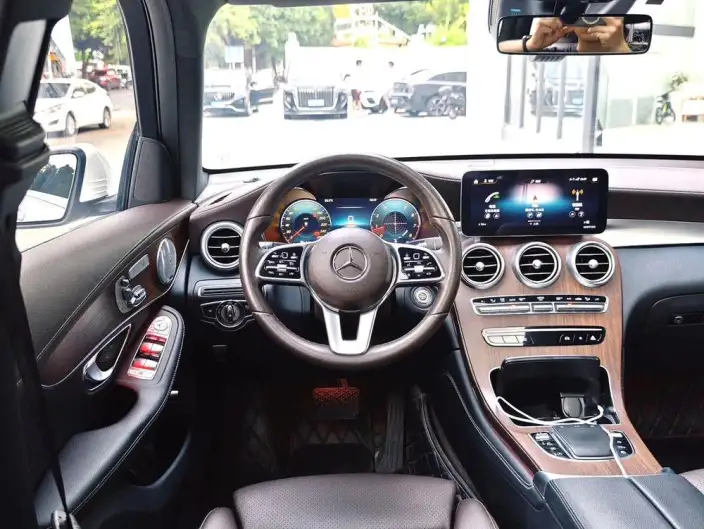 Mercedes-Benz GLC 2021 Model GLC 300 L 4MATIC Dynamic Model – фото 6