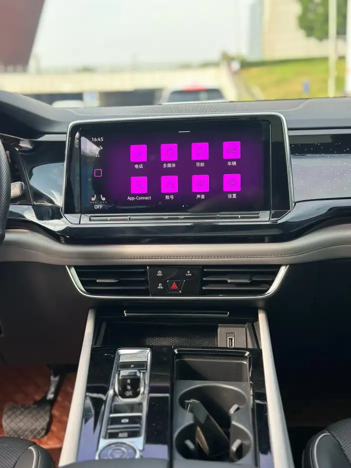 Volkswagen Teramont 2021 Model 530 V6 4WD Respect Deluxe Edition – фото 11