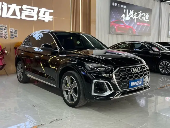 Audi Q5L 2022 Model 45T Luxury Dynamic Model – фото 3