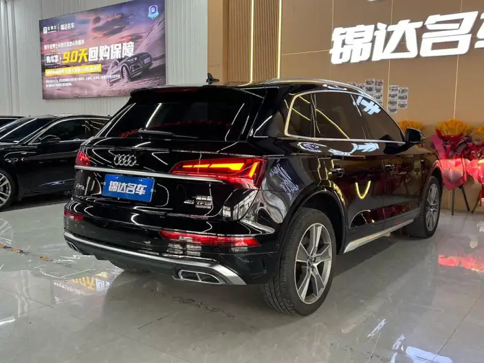 Audi Q5L 2022 Model 45T Luxury Dynamic Model – фото 6