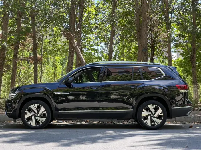 Volkswagen Teramont 2022 Model 530 V6 4WD Respect Deluxe Edition – фото 3