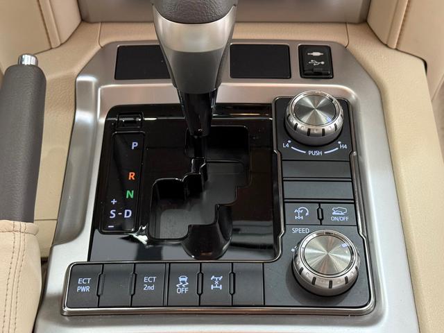 Land Cruiser （import Модель 2019 года 4.0L автоматическое 4WD 7 seat параллельный импорт Imported – фото 7
