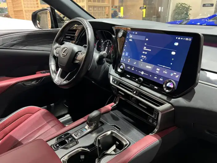 Lexus RX 2023 Model 500h DIRECT4 F SPORT Performance – фото 10