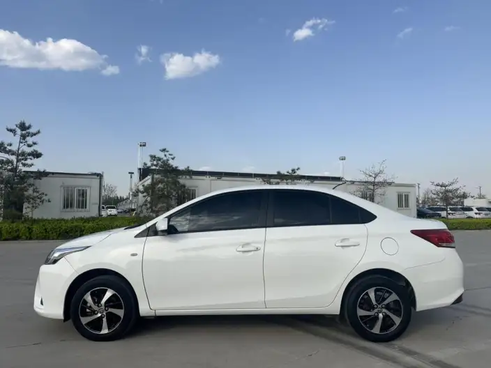 Toyota YARIS L Yaris Sedan 2020 Model 1.5L CVT Deluxe Edition – фото 4
