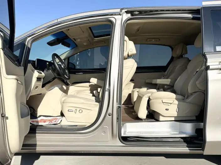 Buick GL8 2022 Model ES Luzun 653T Exclusive Model – фото 16