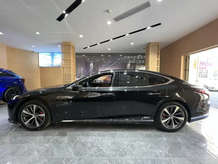 Lexus LS 2021 Model 500h Superior Edition – фото 3