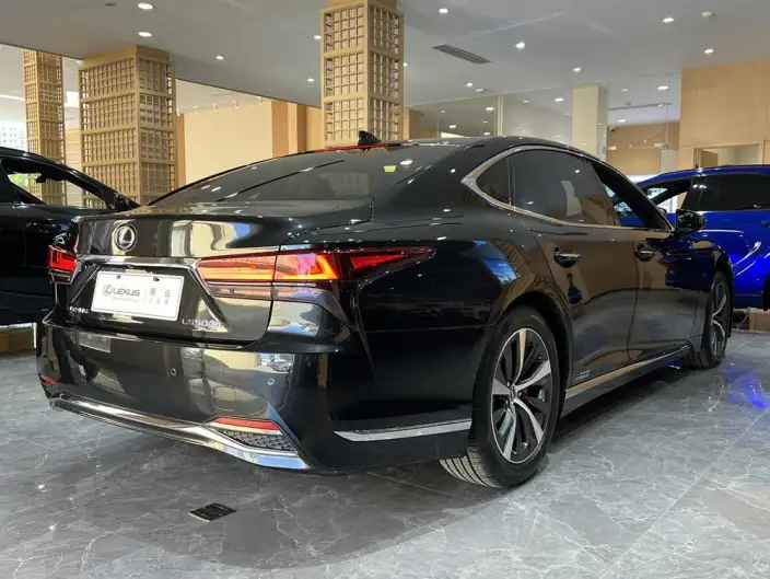 Lexus LS 2021 Model 500h Superior Edition – фото 6