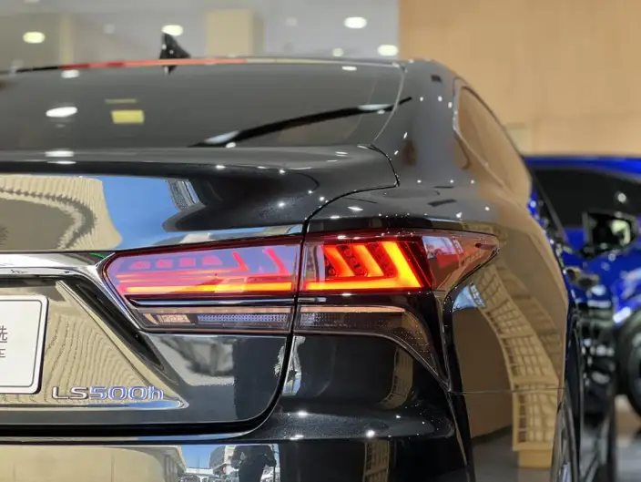 Lexus LS 2021 Model 500h Superior Edition – фото 8