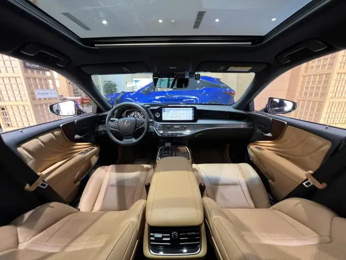 Lexus LS 2021 Model 500h Superior Edition – фото 15