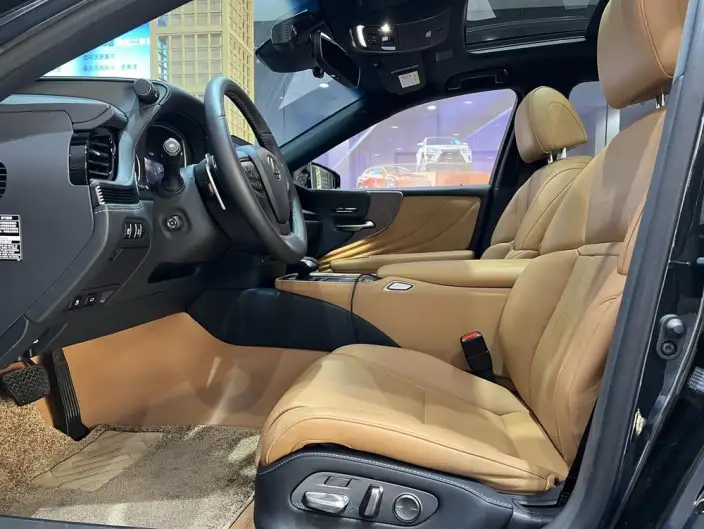 Lexus LS 2021 Model 500h Superior Edition – фото 16