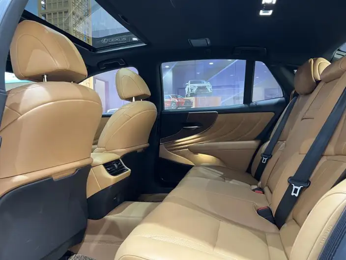 Lexus LS 2021 Model 500h Superior Edition – фото 17