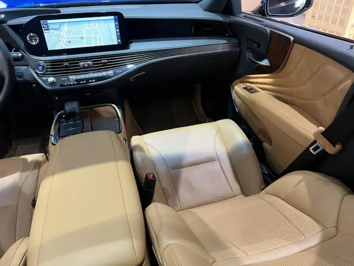 Lexus LS 2021 Model 500h Superior Edition – фото 21