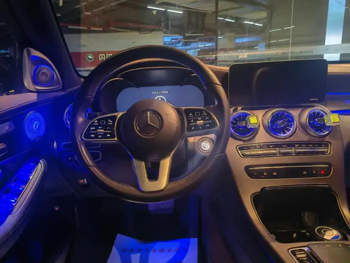 Mercedes-Benz GLC 2020 Model GLC 260 L 4MATIC Dynamic Model – фото 25