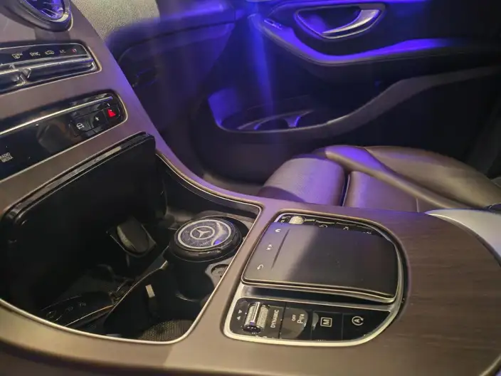 Mercedes-Benz GLC 2020 Model GLC 260 L 4MATIC Dynamic Model – фото 26