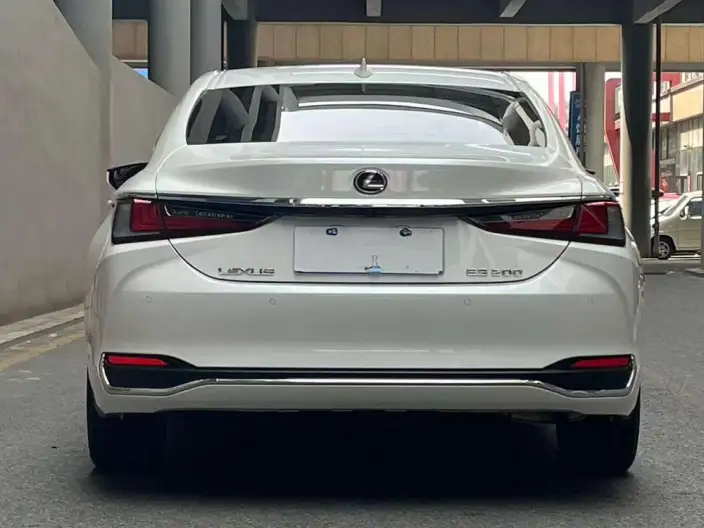 Lexus ES 2024 Model 200 Premium – фото 4