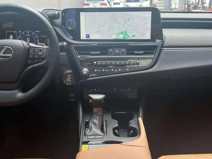 Lexus ES 2024 Model 200 Premium – фото 8