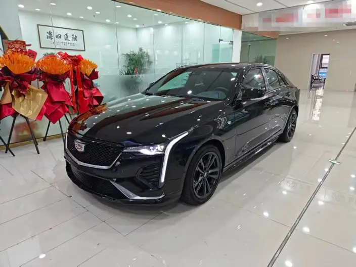 Cadillac CT4 2023 Model 25T Luxury Model – фото 1