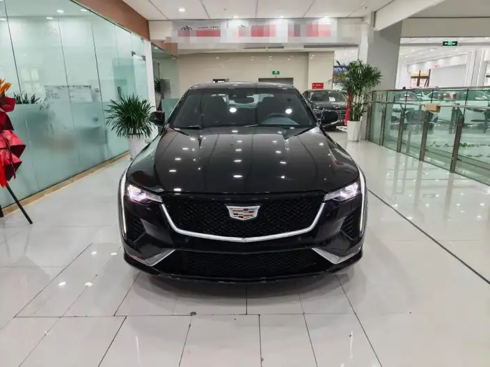 Cadillac CT4 2023 Model 25T Luxury Model – фото 2