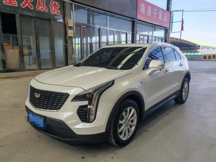 Cadillac XT4 2022 Model 28T 2WD Fashion Model – фото 1