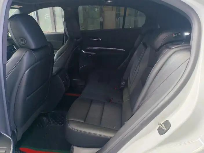 Cadillac XT4 2022 Model 28T 2WD Fashion Model – фото 10