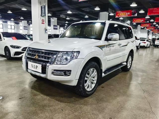 Mitsubishi Pajero Import 2019 3.8L Automatic AWD 7-Seater Parallel Import – фото 1