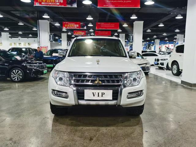 Mitsubishi Pajero Import 2019 3.8L Automatic AWD 7-Seater Parallel Import – фото 2