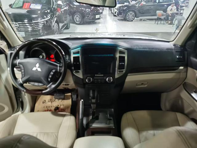 Mitsubishi Pajero Import 2019 3.8L Automatic AWD 7-Seater Parallel Import – фото 4